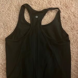 Black lululemon race back